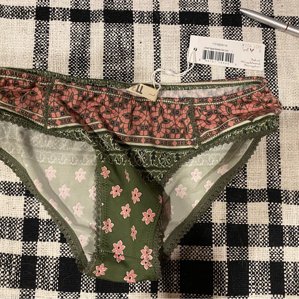 Spell BNWT Lionheart Bloomers Large